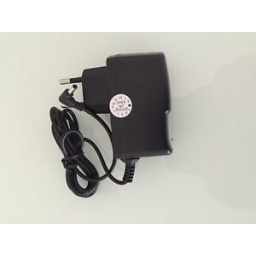 Cargador de pared 5v conector fino , tipo Motorola